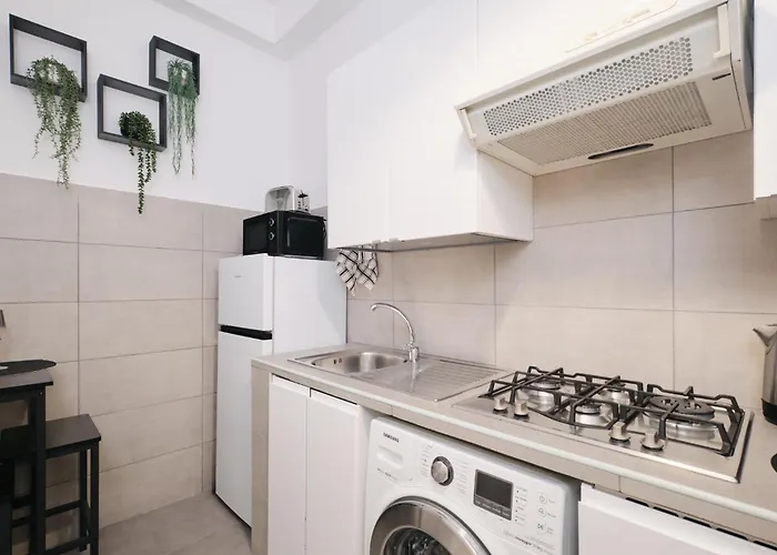 Modern 10 Min From Metro B Free Wifi Apartment Rom